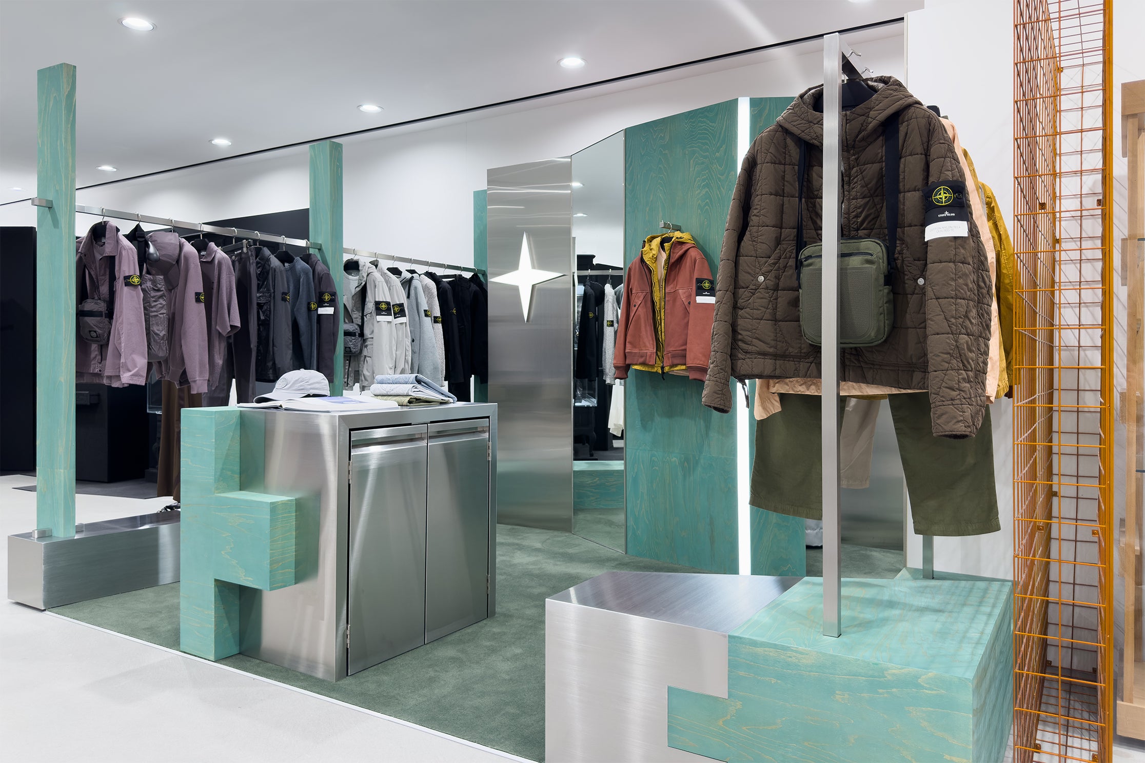 Dover Street Market Ginza 限定 Fourth Floor | DSM Ginza